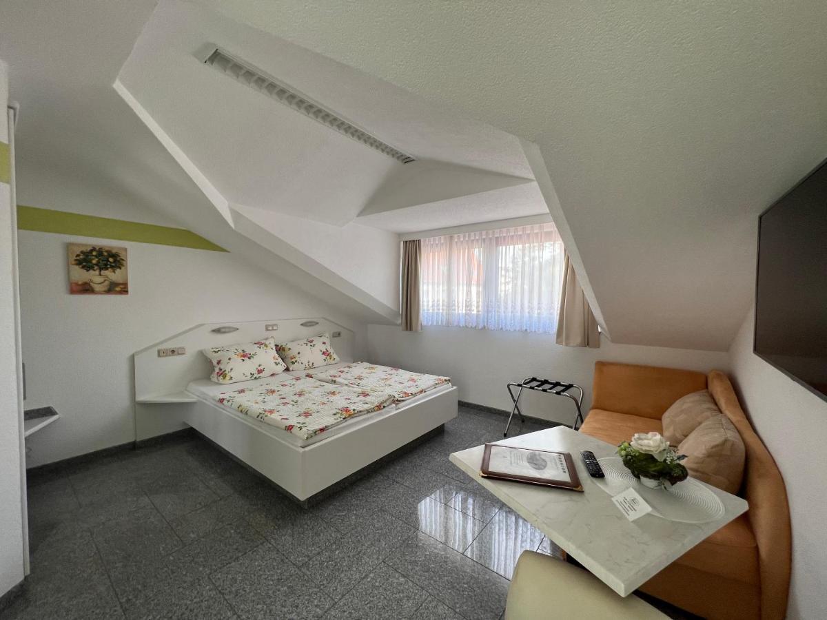 Hotel Und Pension Am Burchardikloster Χάλμπερσταντ Εξωτερικό φωτογραφία