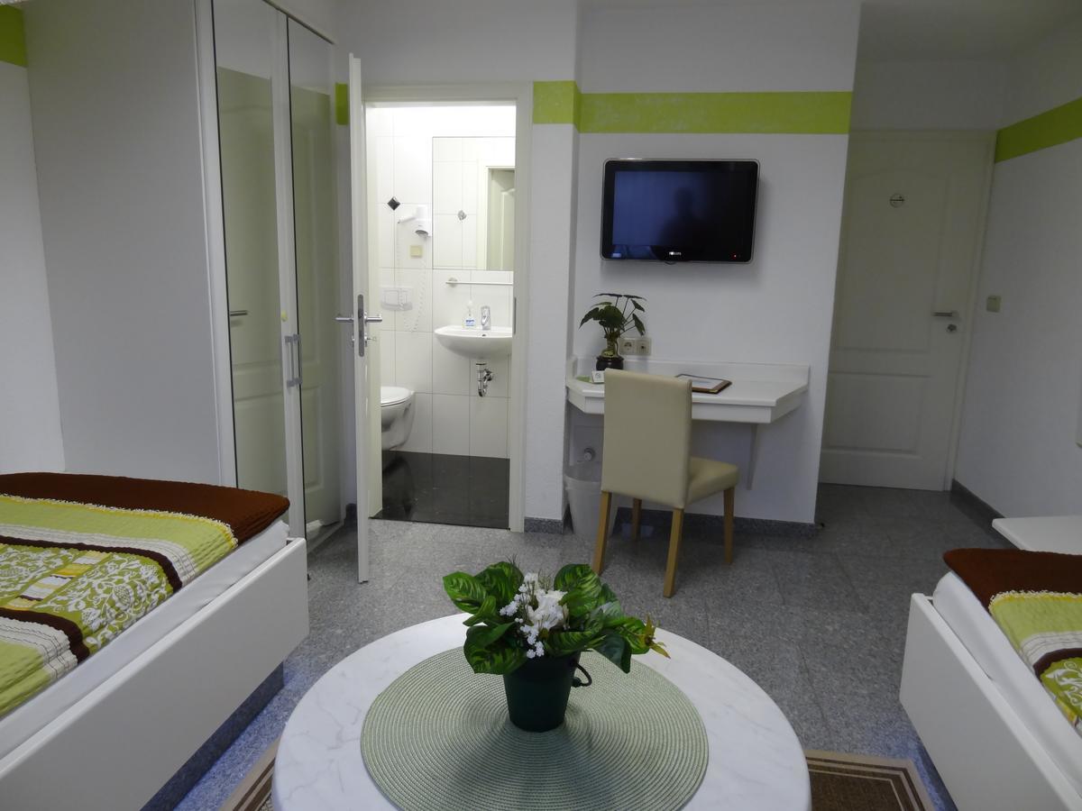 Hotel Und Pension Am Burchardikloster Χάλμπερσταντ Εξωτερικό φωτογραφία